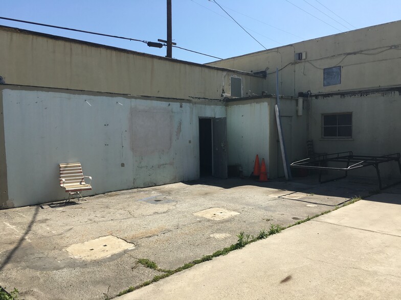 More Photos Of 5390-5396 Alhambra Ave, Los Angeles Light Manufacturing For Sale