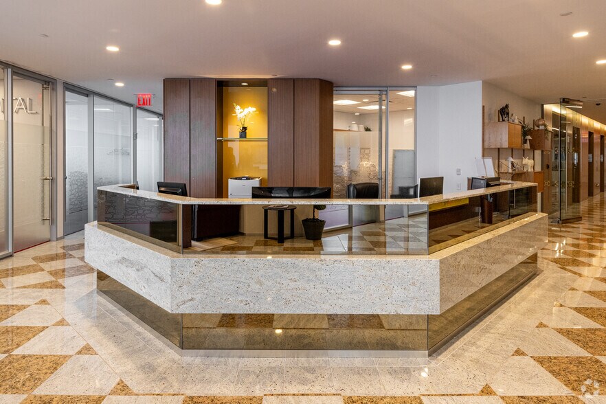 More Photos Of One World Trade Center, New York Coworking Space