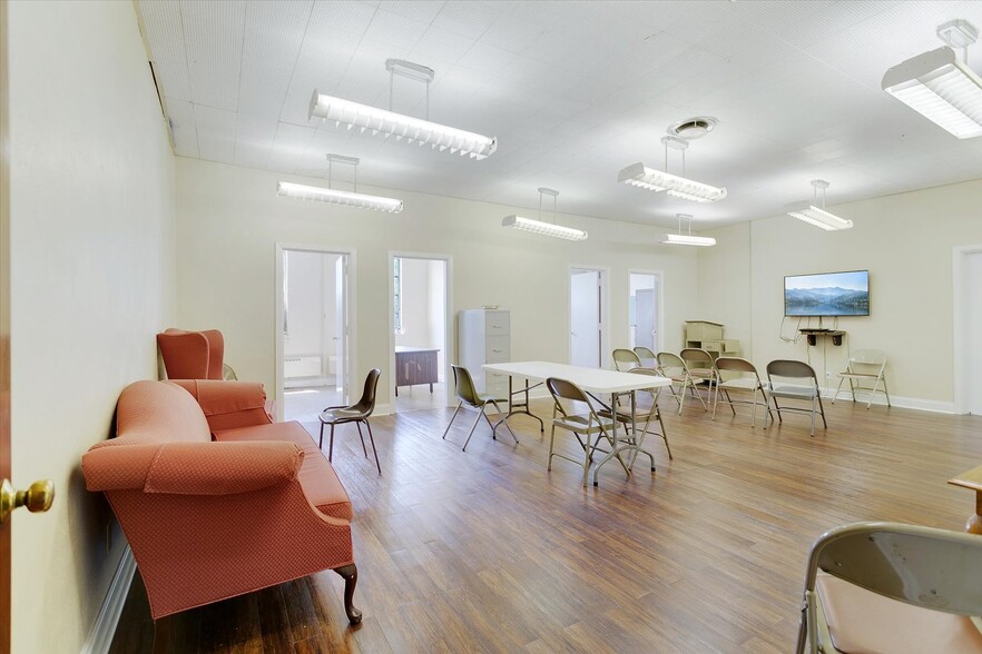 More Photos Of 1228 Todds Ln, Hampton Religious Facility For Sale