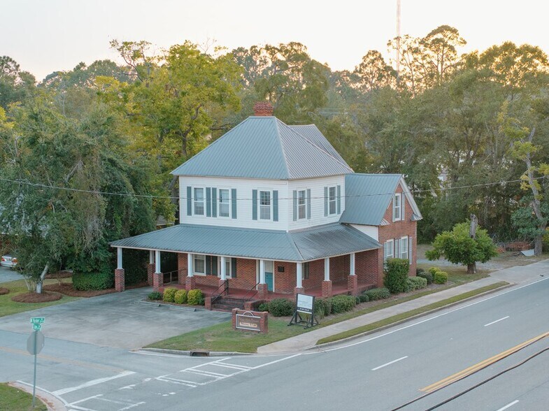 Primary Photo Of 4 main st, Baxley Office For Sale