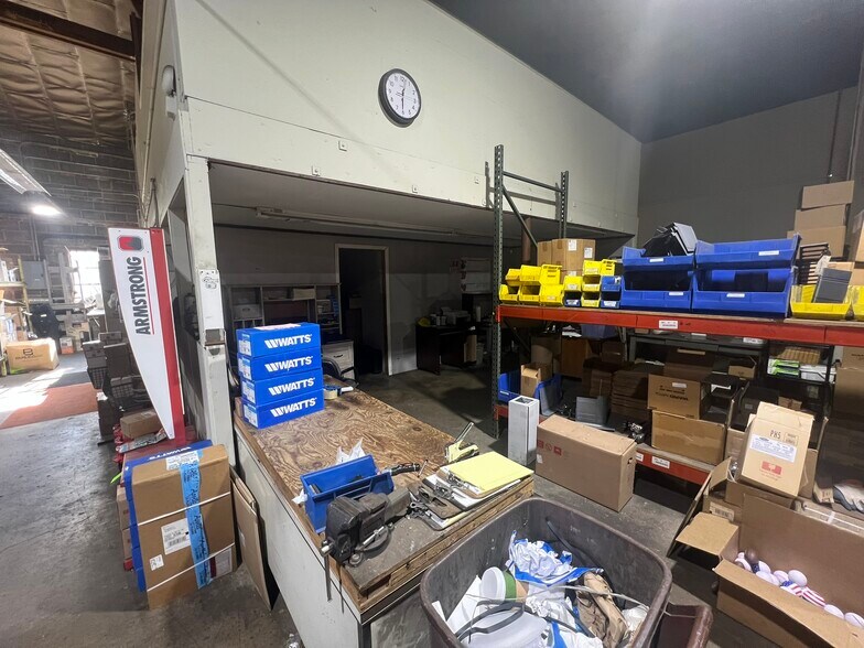 More Photos Of 551 Hyde Park Ave, Hillside Flex For Sale