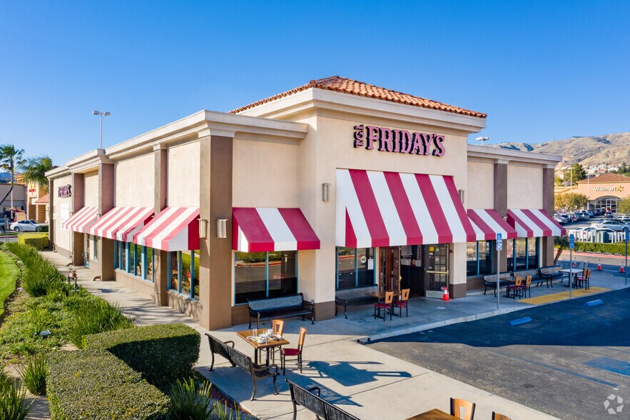 More Photos Of Rinaldi St, Northridge Unknown For Lease