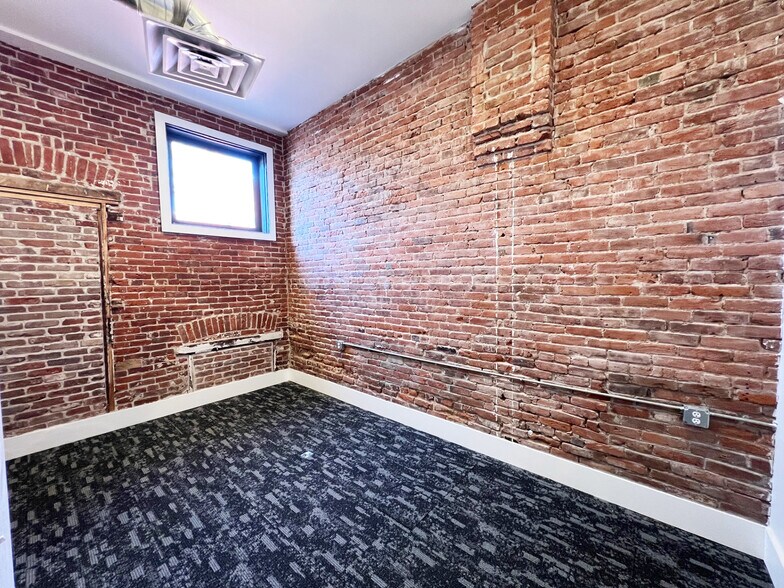 More Photos Of 2049-2053 Larimer St, Denver Storefront Retail Office For Sale