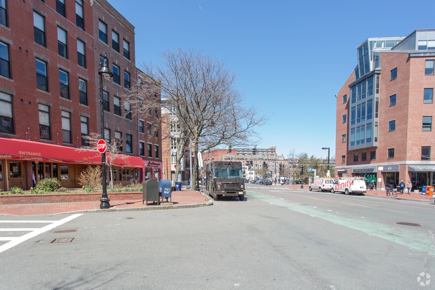 More Photos Of 240 Commercial St, Boston Storefront Retail Office For Lease