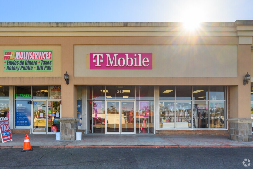 More Photos Of 206-218 W Glebe Rd, Alexandria Supermarket For Lease