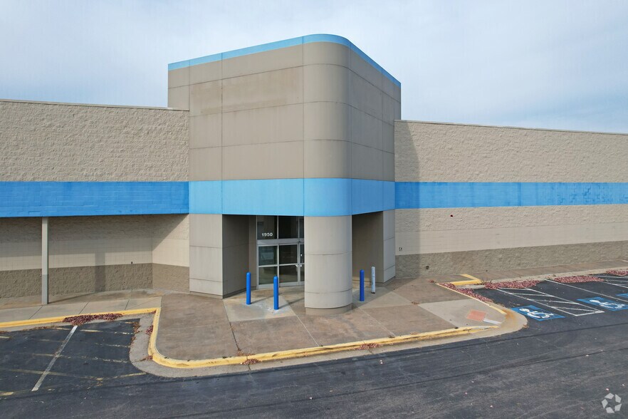 More Photos Of 1950 S Stratford Rd, Winston-Salem Freestanding For Lease