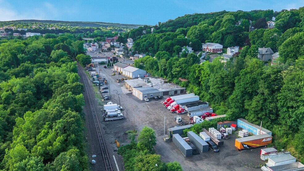 More Photos Of 38 Commerce St, Derby Manufacturing For Lease