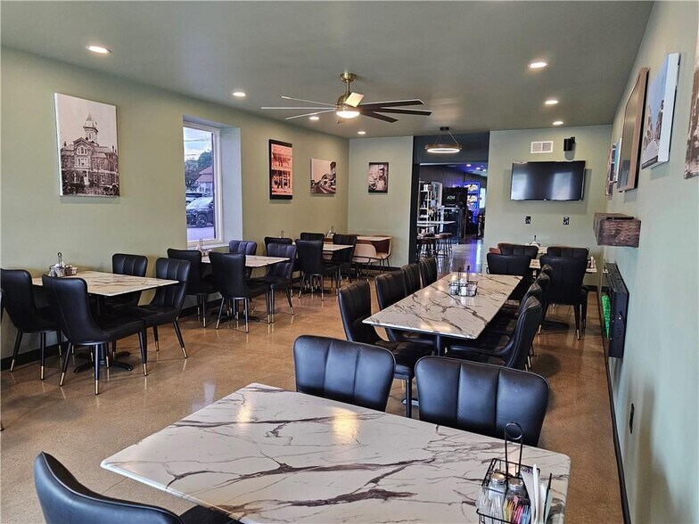More Photos Of 120 W Cumberland St, Greenup General Retail For Sale