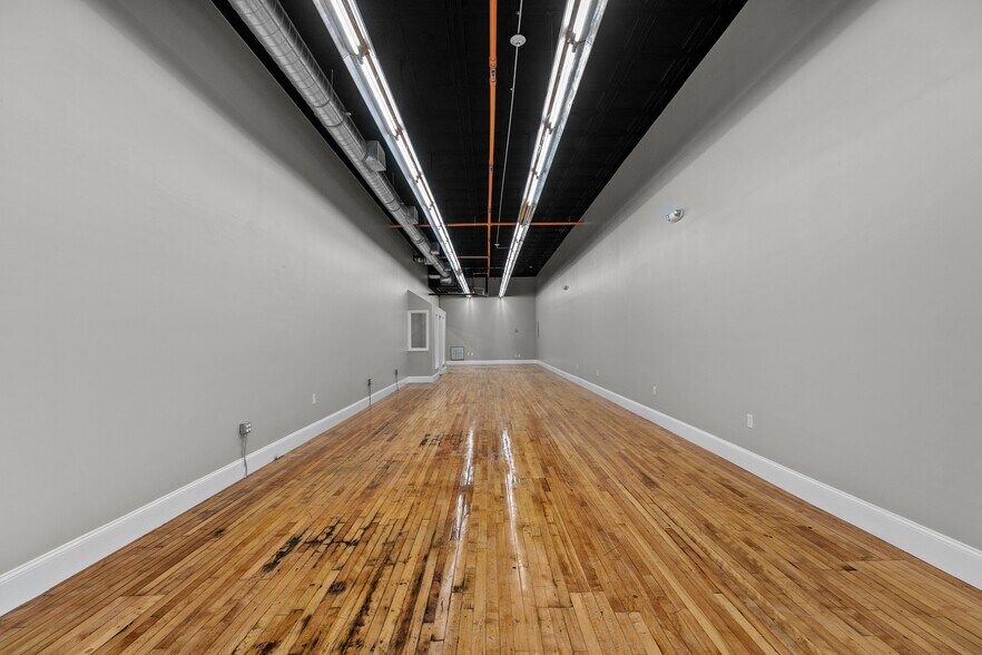 More Photos Of 442-450 Main St, Warren Storefront Retail Office For Lease