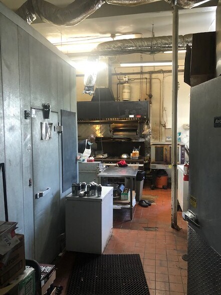 More Photos Of 3218 SE 6th Ave, Fort Lauderdale Restaurant For Lease
