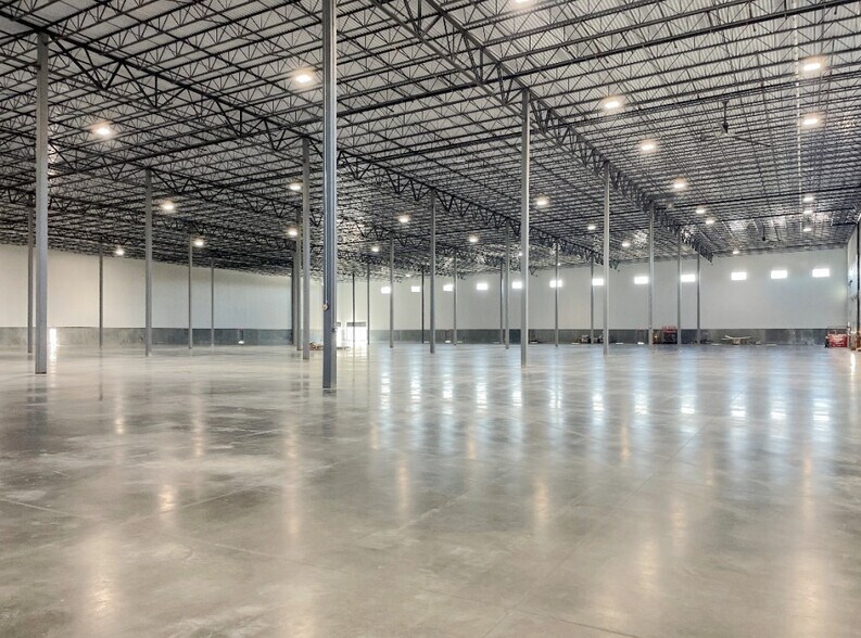 More Photos Of 620 W Commodore Boulevard, Jackson Distribution For Lease