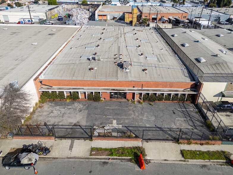 Primary Photo Of 12828 S Broadway, Los Angeles Warehouse For Sale