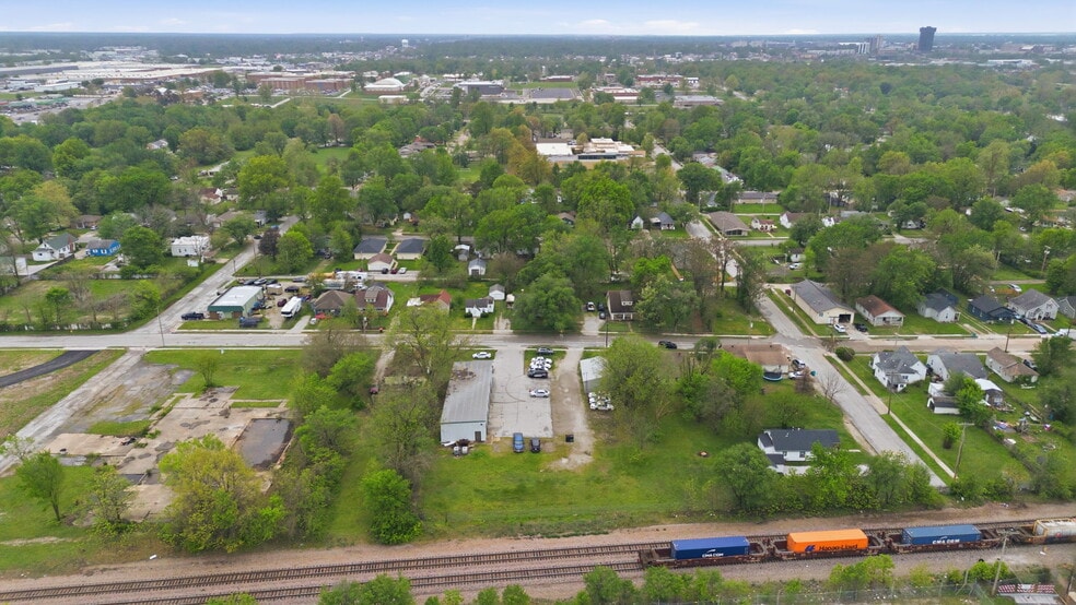 More Photos Of 1525 E Florida St, Springfield Auto Repair For Sale