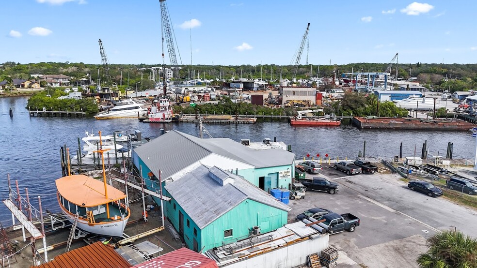 More Photos Of 1003 Roosevelt Blvd, Tarpon Springs Warehouse For Sale
