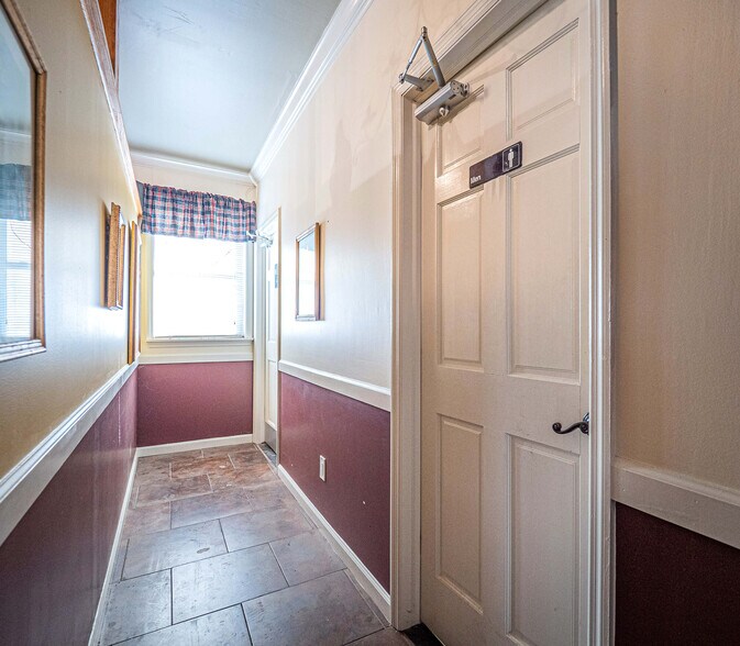 More Photos Of 923 State Route 32, Highland Mills Restaurant For Lease
