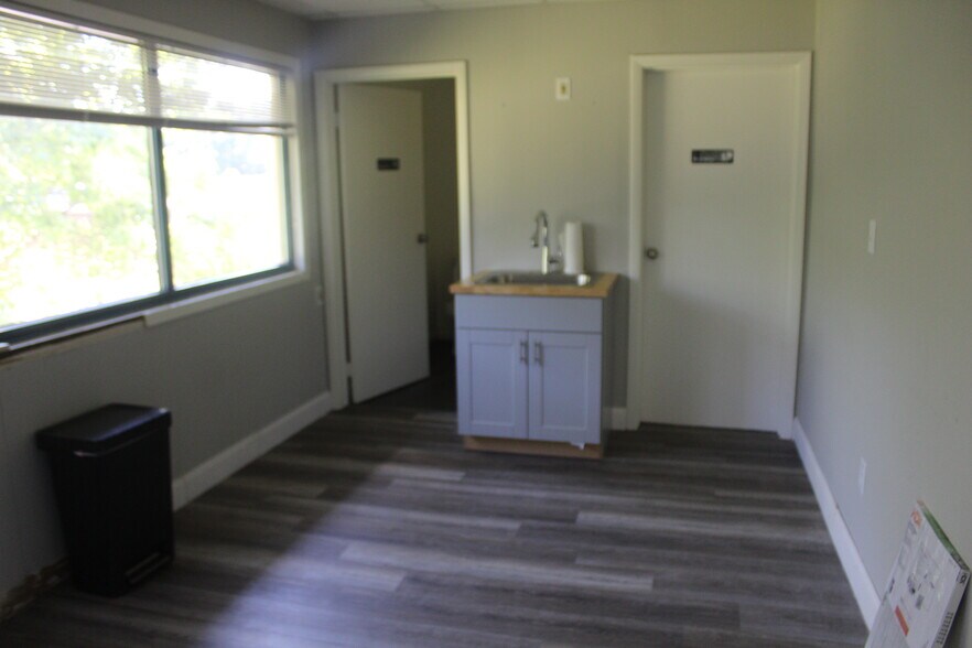 More Photos Of 3321 Doris Ave, Ocean Unknown For Lease