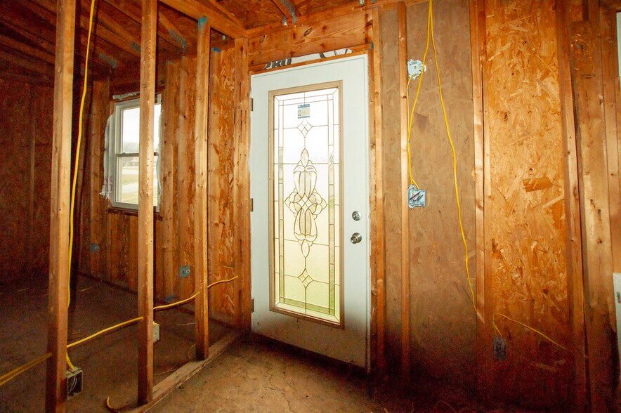 More Photos Of 420 Cherohala Skyway, Tellico Plains General Retail For Sale