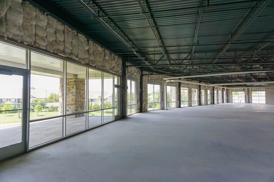 More Photos Of 10111 E 21st St N, Wichita Medical For Lease