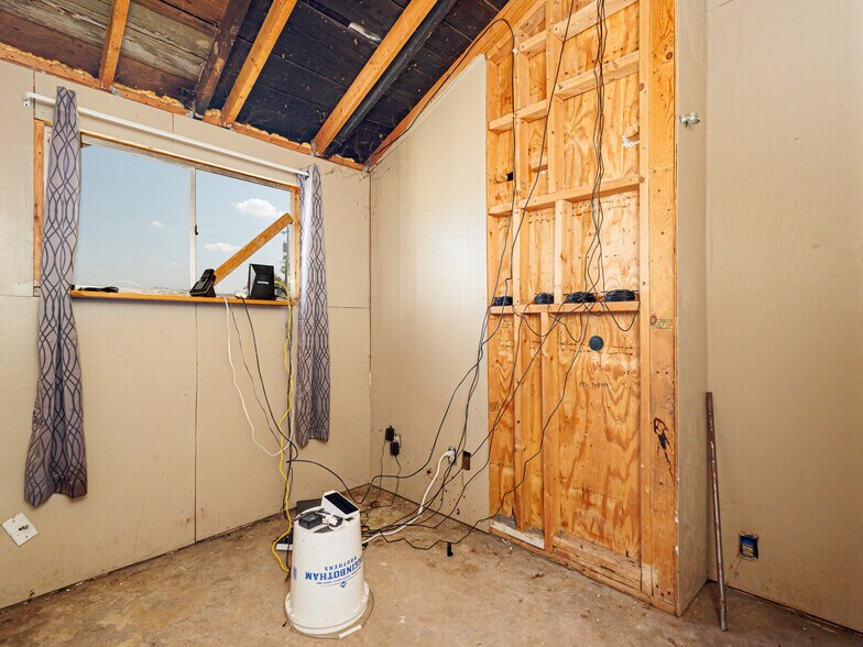 More Photos Of 2089 FM 2131, Coleman Trailer Camper Park For Sale