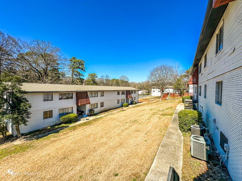 More Photos Of 4663 Waldrop Dr, Forest Park Apartments For Sale