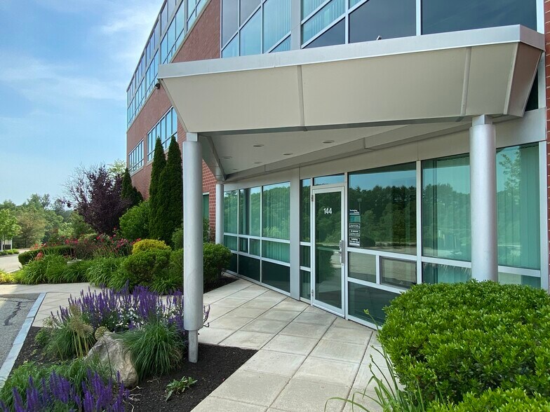 More Photos Of 144 North Rd, Sudbury Office Residential For Lease