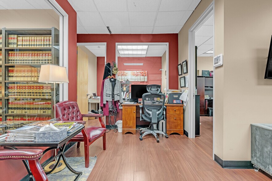 More Photos Of 1930 Del Paso Rd, Sacramento Medical For Sale