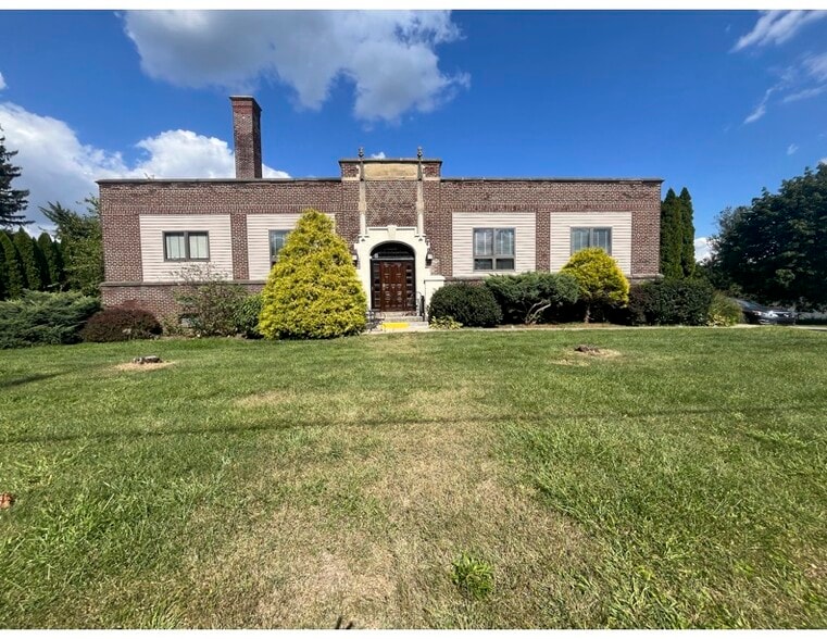 Primary Photo Of 5093 Vera Cruz Rd, Emmaus Lodge Meeting Hall For Sale