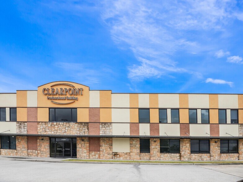 More Photos Of 11450 Space Center Blvd, Houston Medical For Lease