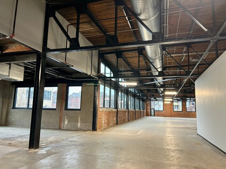 More Photos Of 3649 Mintwood St, Pittsburgh Loft Creative Space For Lease
