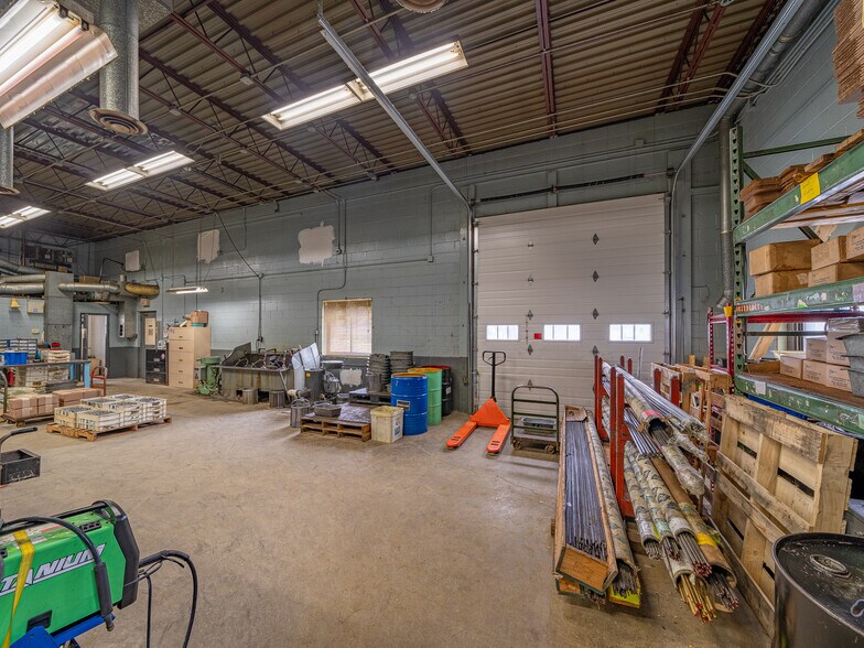 More Photos Of 170 Bennington Dr, Rochester Manufacturing For Lease