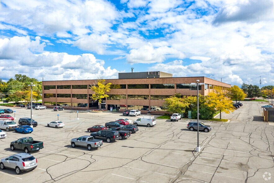 More Photos Of 33533 W 12 Mile Rd, Farmington Hills Office For Sale