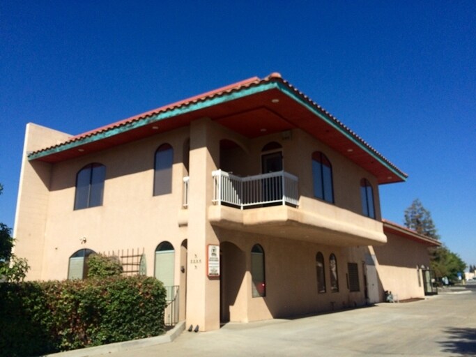 Primary Photo Of 2236 W Monte Vista Ave, Visalia Freestanding For Lease