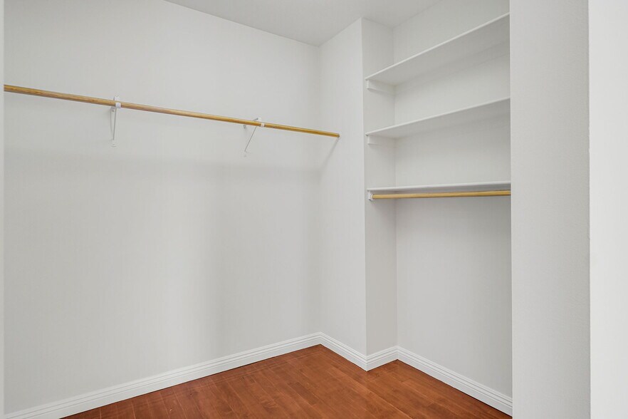 More Photos Of 1411-1413 Cloverfield Blvd, Santa Monica Apartments For Sale