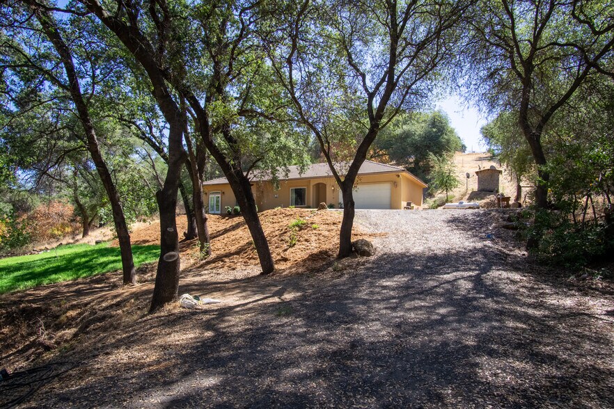 More Photos Of 7071 Ridge Road, Newcastle Winery Vineyard For Sale