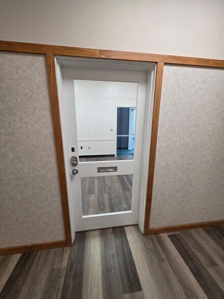 More Photos Of 127-137 Main St, Nashua Office For Lease