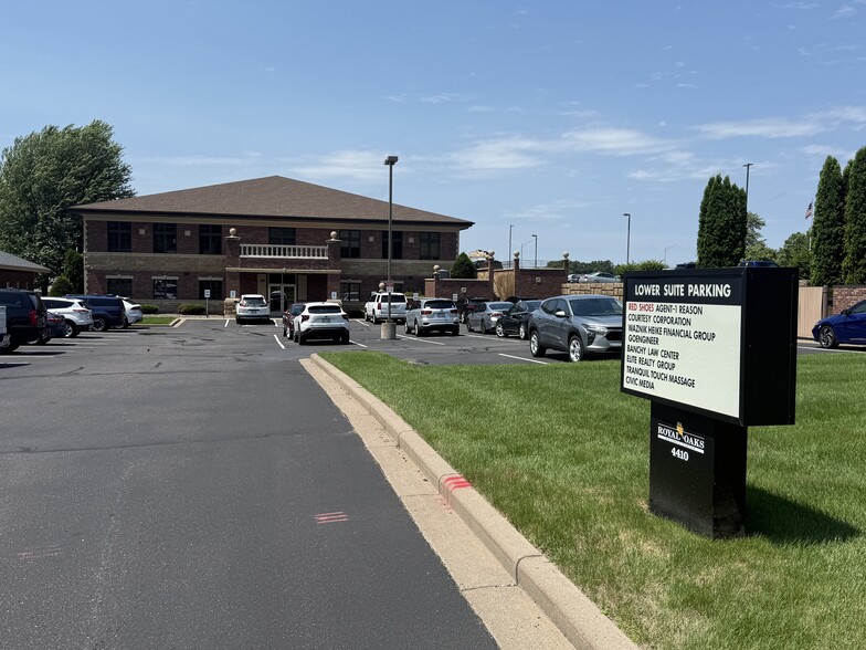More Photos Of 4410 Golf Ter, Eau Claire Office For Sale