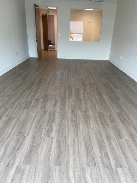 More Photos Of 175 SW 7th St, Miami Medical For Sale