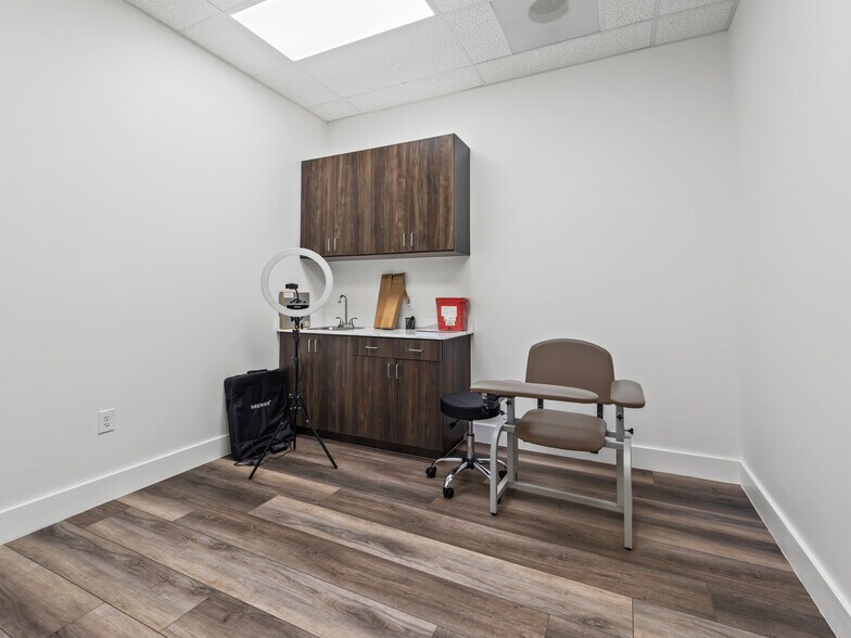 More Photos Of 3112 Capital Way, Fort Worth Medical For Lease