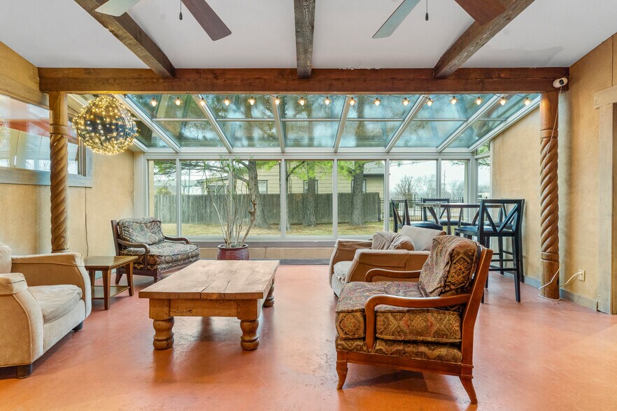 More Photos Of 3228 S Jamestown Ave, Tulsa Medical For Sale