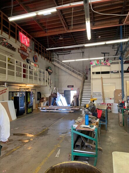 More Photos Of 1825 S Black Canyon Hwy, Phoenix Manufacturing For Lease
