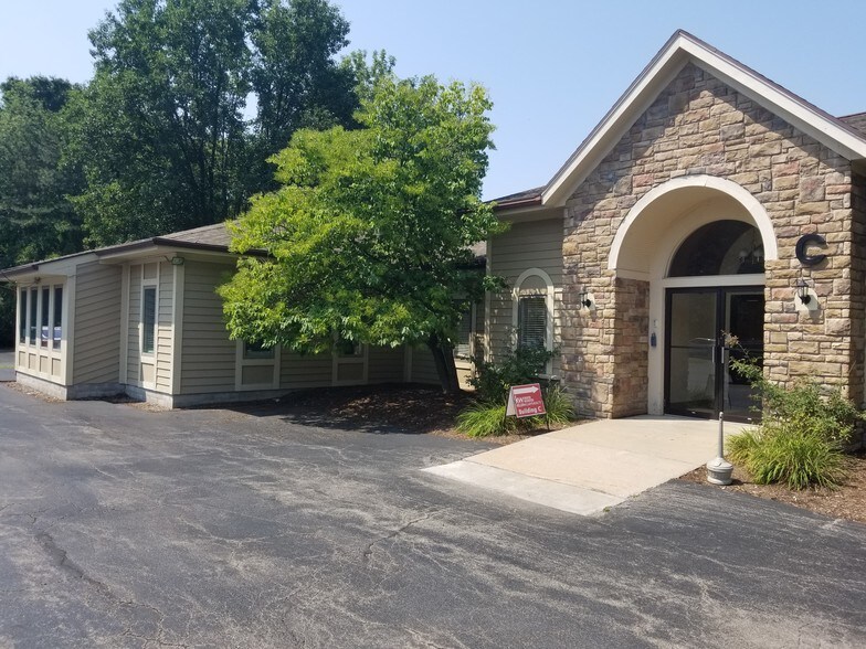 Primary Photo Of 550 Latona Rd, Rochester Office For Lease