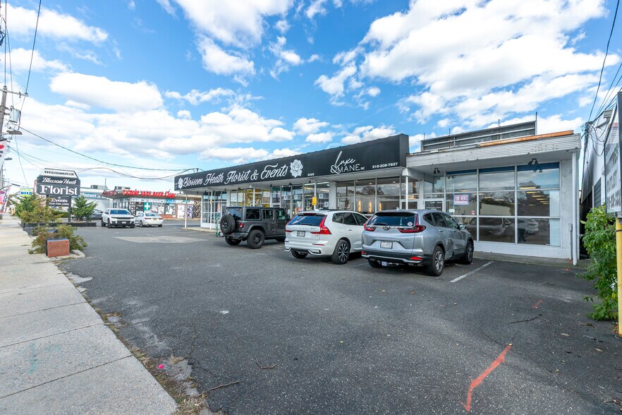 More Photos Of 3031 Long Beach Rd, Oceanside Storefront For Sale