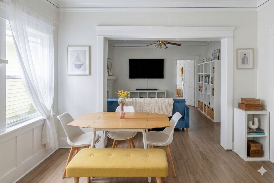 More Photos Of 2822 S La Salle Ave, Los Angeles Apartments For Sale