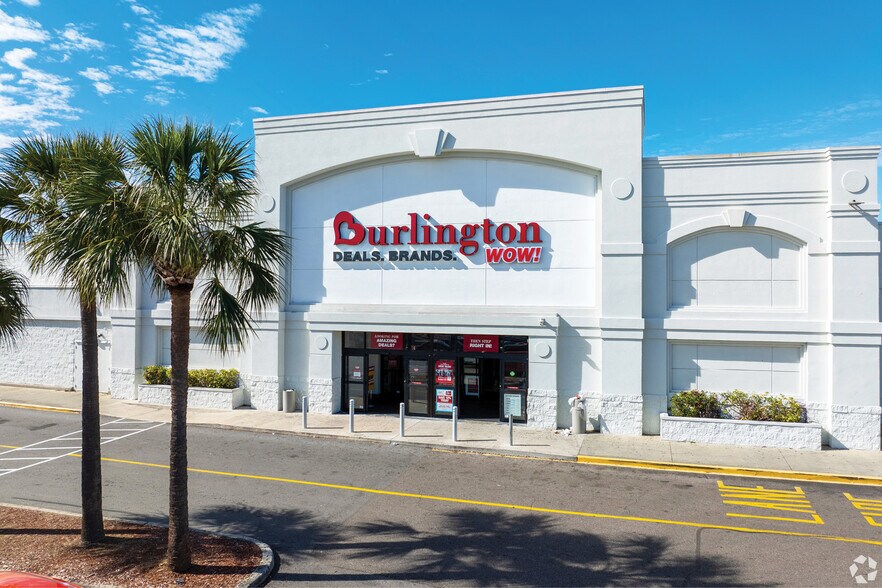 More Photos Of 7149-7475 W Colonial Dr, Orlando Unknown For Lease