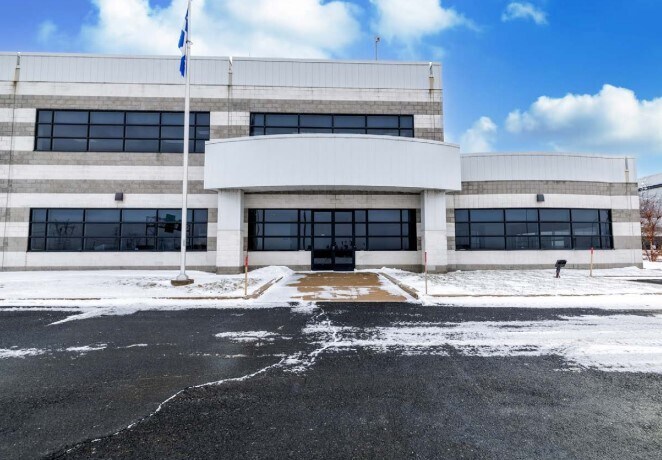 More Photos Of 1750 Rue Eiffel, Boucherville Office For Lease