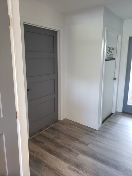 More Photos Of 15302 Baisley Blvd, Jamaica Loft Creative Space For Lease