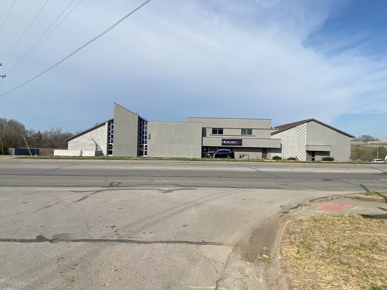 Primary Photo Of 10306 Blue Ridge Blvd, Kansas City Religious Facility For Sale