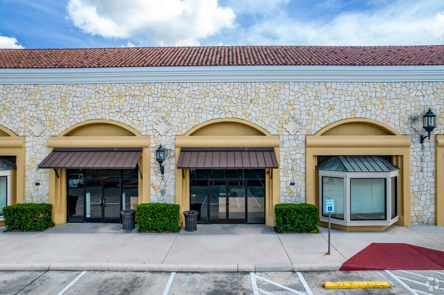 More Photos Of 999 E Basse Rd, San Antonio Unknown For Lease