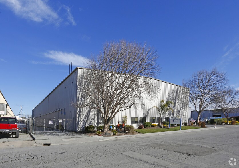 More Photos Of 1353 Dayton St, Salinas Service For Lease