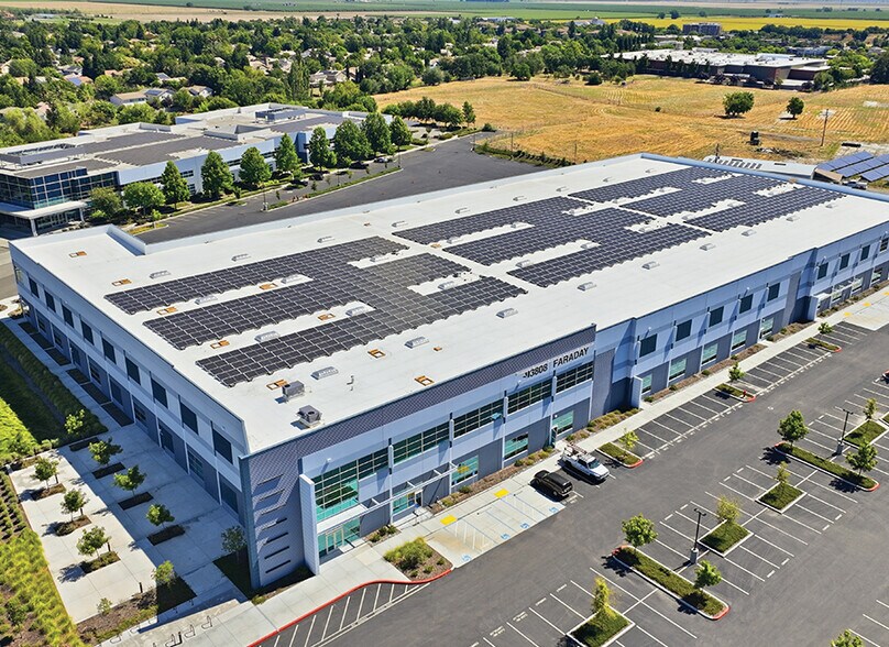 More Photos Of 3808 Faraday Ave, Davis Distribution For Lease